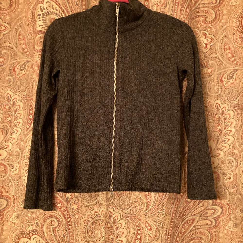 Gray girl’s zipper up sweater large 10/12